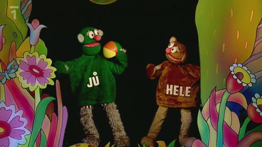 Jů a Hele pronášejí své vlastní blahopřání.