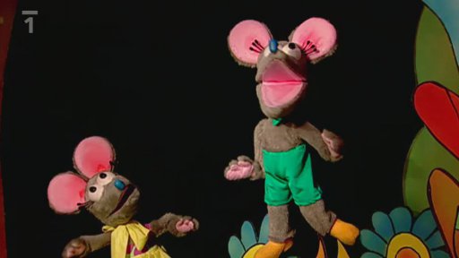 Klára se rozhodla v rámci boje proti tabáku vytvořit obří dárek, což se jí ale vymklo z ruky.