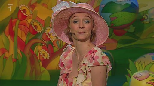 Vyletněná Klárka nabízí další chod na prázdninovém menu Studia Kamarád: Žížalov.