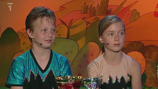 Martin zpovídá soutěžící o Zlatý oříšek, taneční pár Katku Žahourkovou a Dušana Valentu.