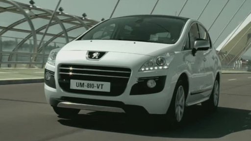 Ekologie: Naftový motor vpředu a elektromotor vzadu