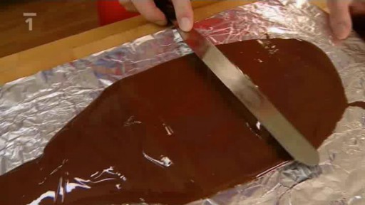 Ořechový dort s čokoládovým krémem