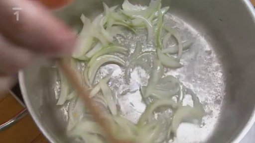 Řepačka − polévka z červené řepy