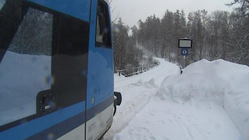 Vlaky z Liberce na Harrachov se dostaly jen do Desné.
