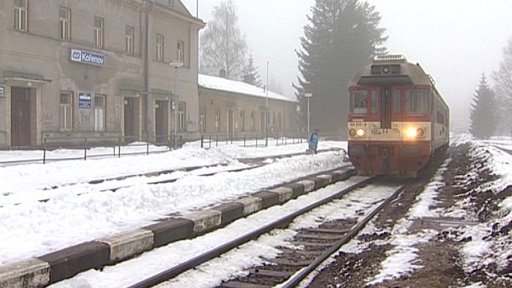 Vlaku na ozubnicové trati z Harachova do Tanvaldu selhaly brzdy.