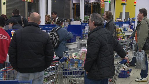 Kontrola objevila další manipulace s datem spotřeby potravin v obchodních řetězcích.