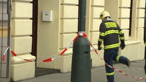 Výbuch plynu poškodil budovu v centru Prahy