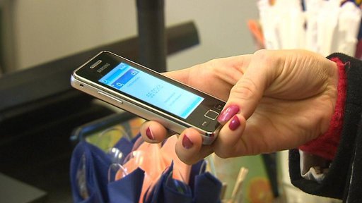 Soud potrestal policistu za výpisy telefonů