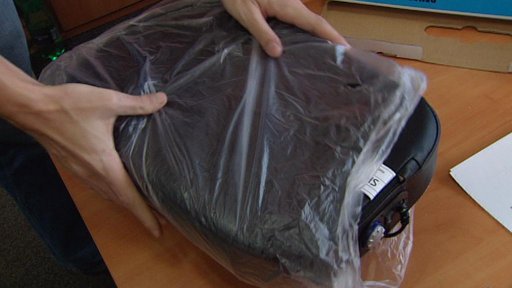 Nátlakové praktiky podomních prodejců se přesouvají i do velkých nákupních center