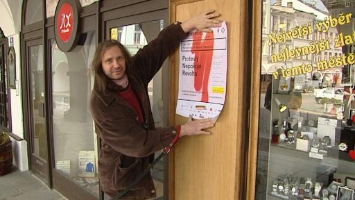 Za plakát výpověď z nájmu