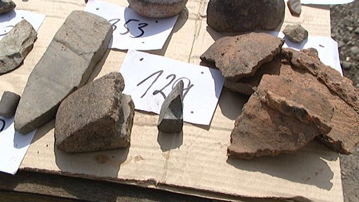 Objev pravěkého sídliště v Dolních Břežanech.