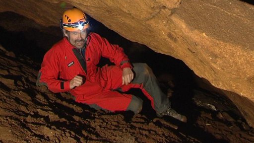 V Pošumaví do jeskyně Strašínská se dostal štáb ČT.