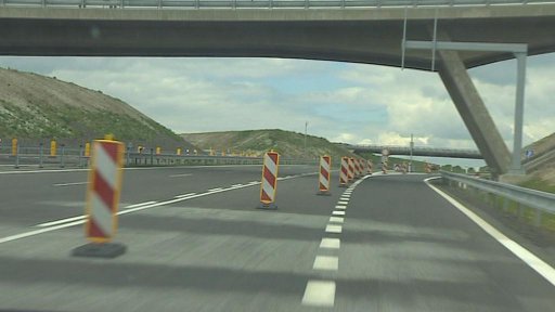 Řidiči mohou používat nový čtyřkilometrový úsek dálnice D8