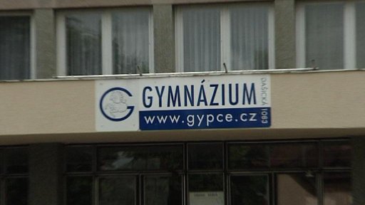 Spor o ředitelku gymnázia