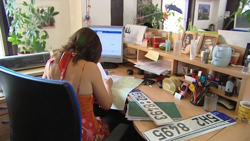 Registr vozidel stále s problémy