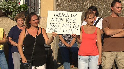 V Břežanech nefugnuje zastupitelstvo, starosta je ale stále u moci