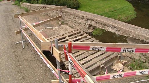 Most ze středověku musí vlastník, město Přibyslav, zabezpečit do konce srpna