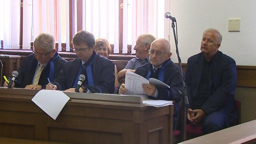 Soud s bývalým policistou z Českých Budějovic a dvěma úředníky píseckého úřadu - rozsudek asi až v říjnu