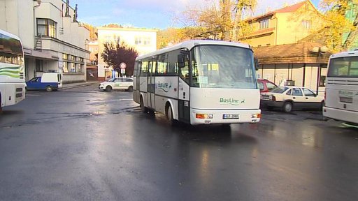 Nádraží v Železném Brodě, kde musejí autobusy couvat, čeká proměna