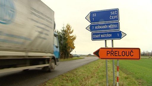 Rekonstrukce pardubické křižovatky komplikuje dopravu ve městě