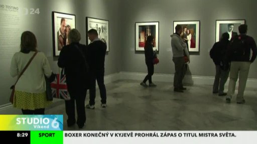 Výstava portrétů britské královské rodiny