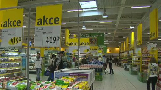 Češi čím dál víc spoří