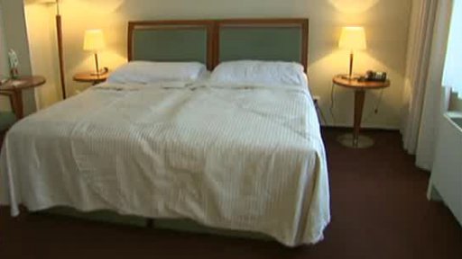 Hotely a restaurace utržily v létě míň