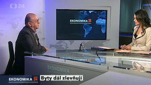 Byty dál zlevňují