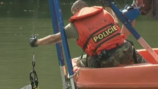 Brněnští potápěči pátrají po minách v Bosně