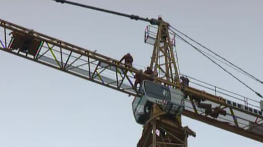 Cvičení hasičů na výškových budovách