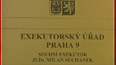 Exekuce v bytě rodičů (2005)