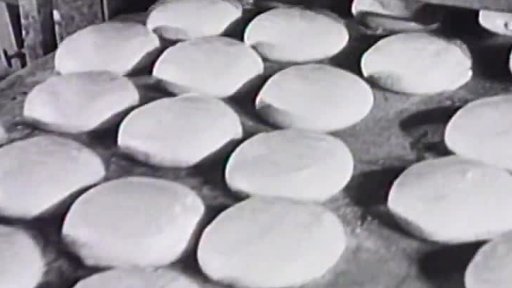 Spravedlivá distribuce a výroba: chleboviny a sůl (1945)