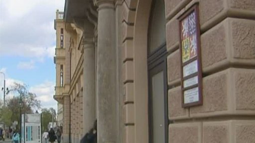 Plzeňská práva: akreditace už jen pro univerzitu