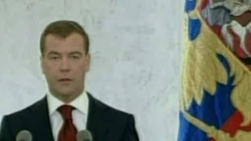 Medvěděv na návštěvě Francie