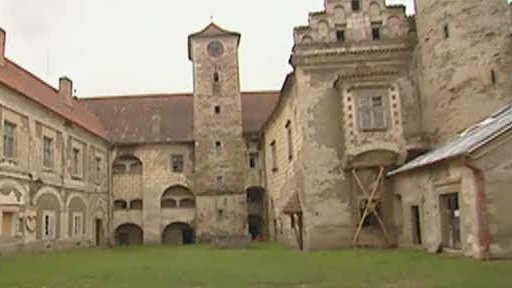 Senátní školský výbor o církevních restitucích