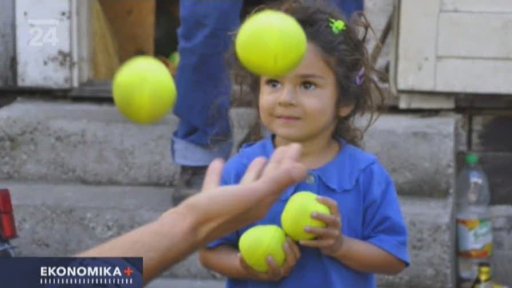 Light: Žongléři pomáhají dětem v krizi