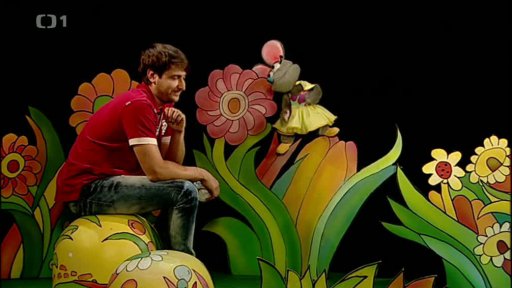 Co by Tryský pro kousek sýra neudělala? Aby jí Marek dal kousek eidamu, vymyslí si pro něj příběhy k nejrůznějším druhům sýra.