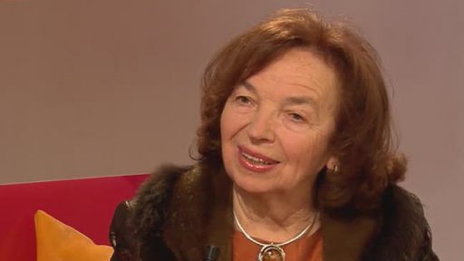 Host - Livie Klausová