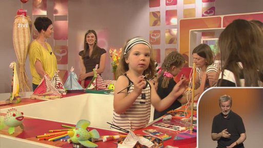 Magráta - Lucie Uhlíková + Lída Vaclová - výroba loděk - 1. část