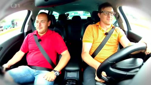 Závodnické klání na dráze v Sosnové doplnil dnes zpěvák Petr Kotvald (2. část)