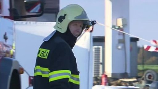 Výbuch nádrže benzinové pumpy na D8