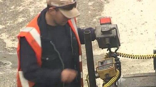 Opravy silnic brzdí papírování