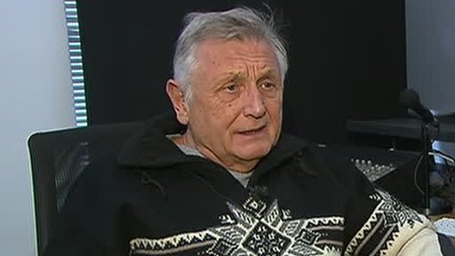 Ostře sledované vlaky