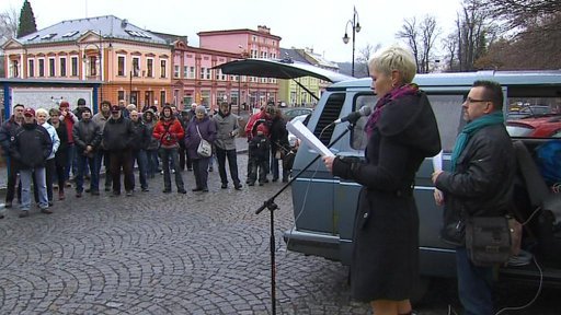 Lidé ve Varnsdorfu protestovali proti prezidentské amnestii