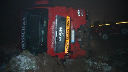 Nehoda nadměrného nákladu