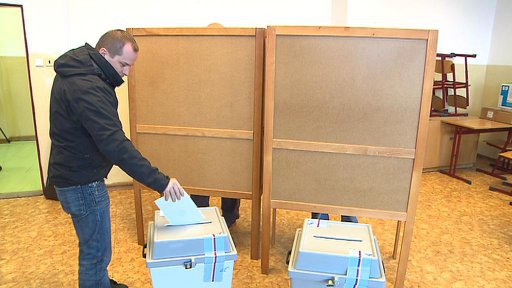 Začala historicky první přímá volba prezidenta