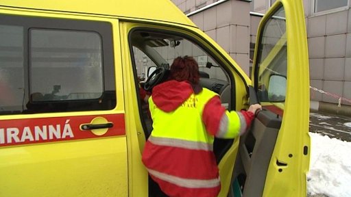 Sanitky živí úředníky