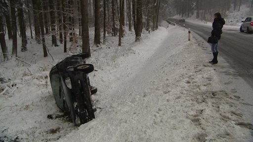 Dopravu opět zkomplikoval sníh