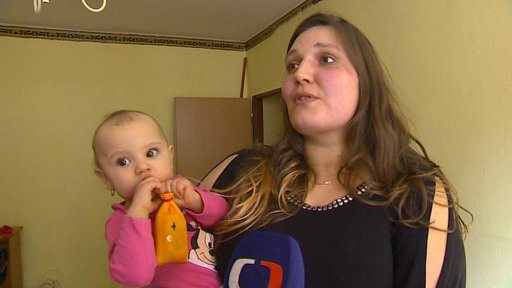 Desítkám žen na Mostecku a Chomutovsku nepřišly sociální dávky v obvyklém termínu