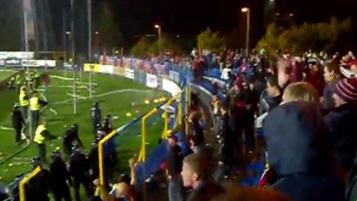 Policie obviní 10 fanoušků fotbalové Sparty